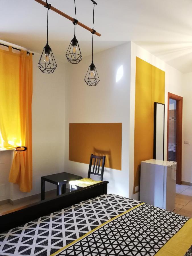 The Yellow House Φιουμιτσίνο Εξωτερικό φωτογραφία