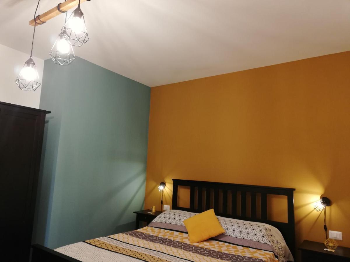 The Yellow House Φιουμιτσίνο Εξωτερικό φωτογραφία