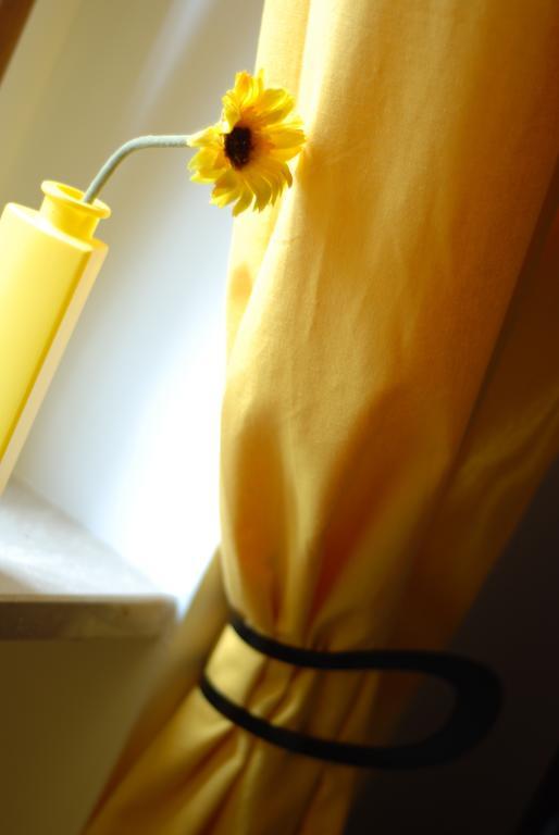 The Yellow House Φιουμιτσίνο Εξωτερικό φωτογραφία