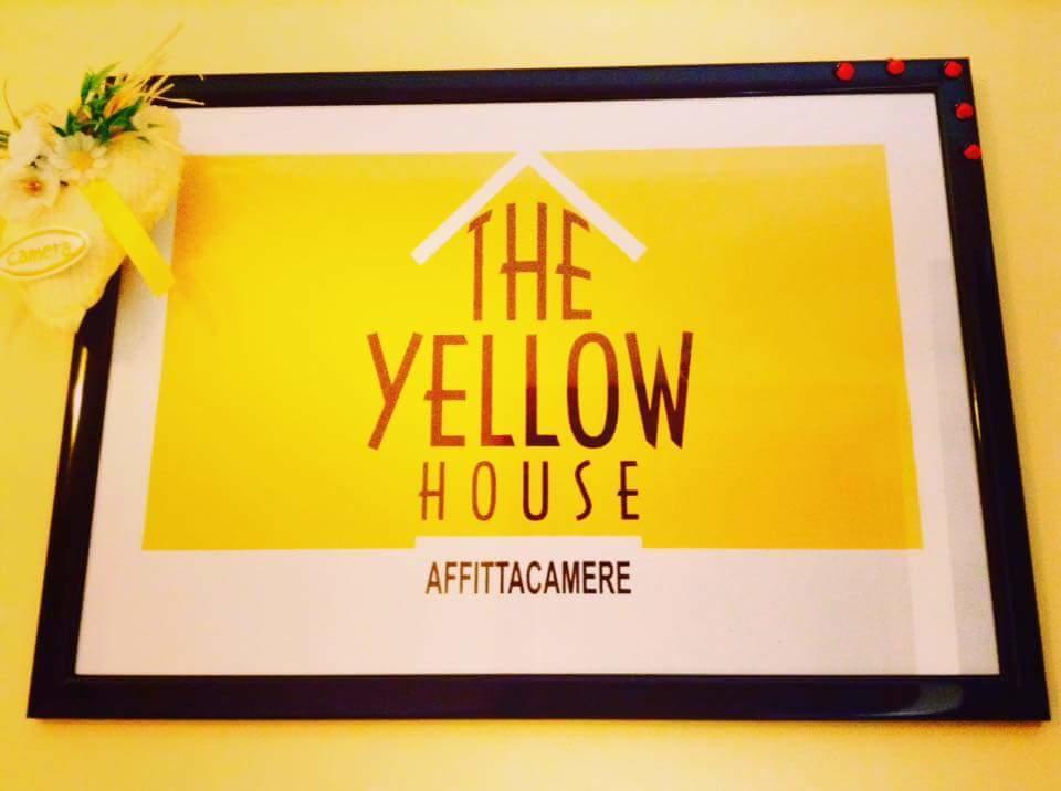 The Yellow House Φιουμιτσίνο Δωμάτιο φωτογραφία